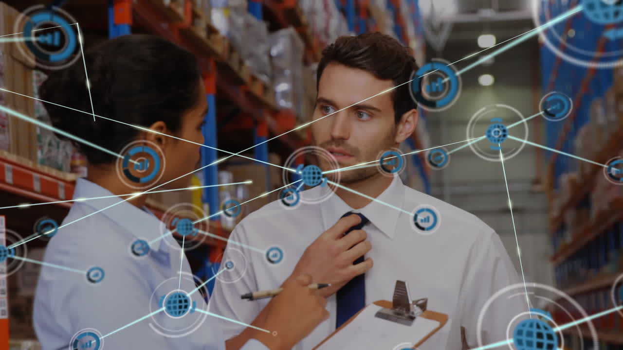 animación de una red de iconos sobre diversos supervisores masculinos y femeninos discutiendo en el almacén