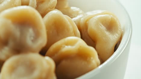 cuenco de pelmeni