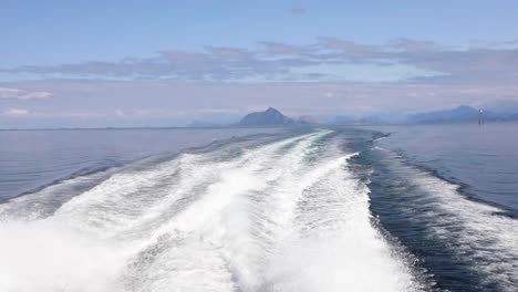 Coast-of-Helgeland-in-Northern-Norway-mountain-view-from-boat