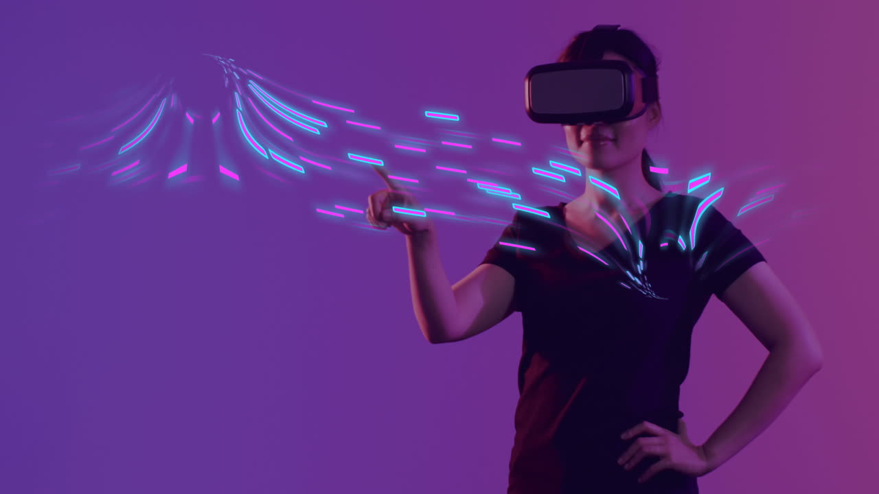 animazione di tracce di luce luminosa di trasferimento di dati e donna asiatica in cuffie vr.