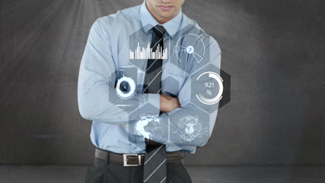 hombre de negocios tocando la pantalla digital