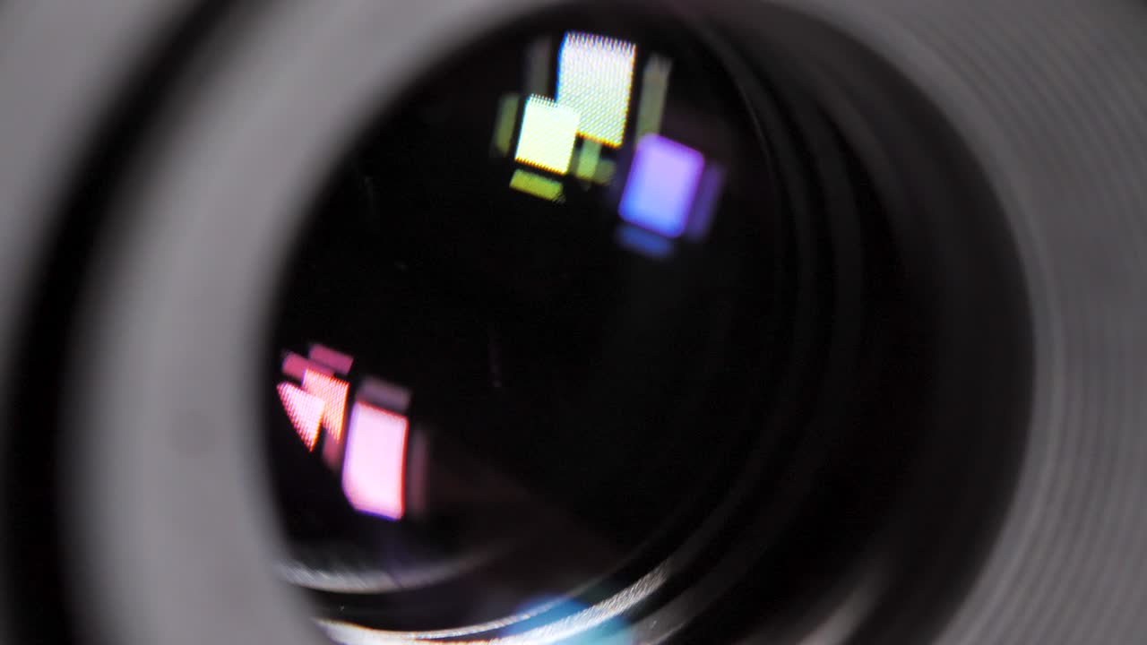 고정 렌즈의 다이아프램 블레이드 (f-stop 조정) - 사진 카메라 클로즈업