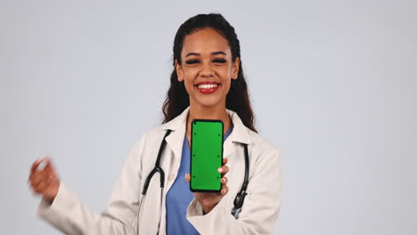 Doctor,-Mujer-Y-Teléfono-Con-Pantalla-Verde