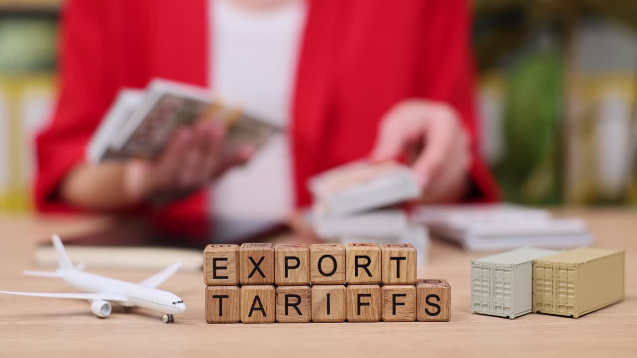 Export Tariffs and International Trade