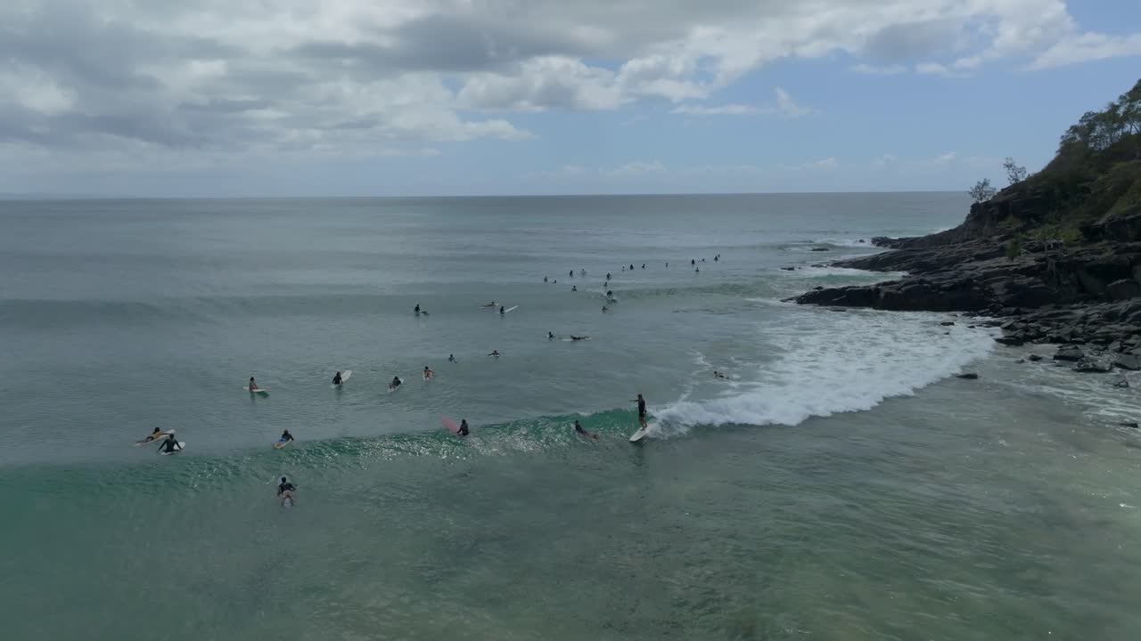 화창한 날, 호주 누사 드론 티 트리 비치
