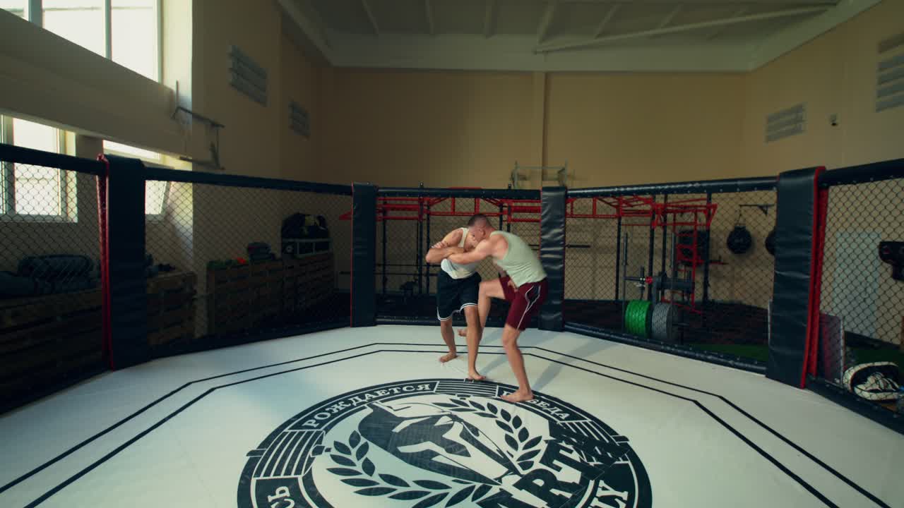 Mixed Martial Arts-kamp i bur