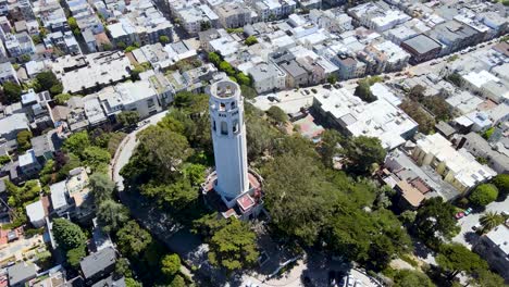 Coit-Tower-Mit-Blick-Auf-Die-Innenstadt-Von-SF