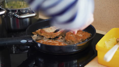 Frying-delicious-homemade-veggie-beef-patties---close-up