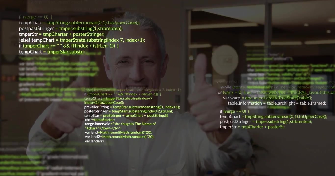 Büromann bemerkt aufsteigenden grünen Code, der scrollt, löst die Arme und gibt einen Daumen hoch, um den Code zu genehmigen.