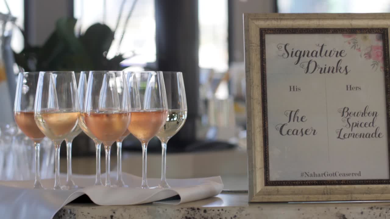 copas que están llenas de vino