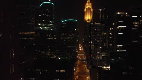 vista aérea del centro de minneapolis por la noche