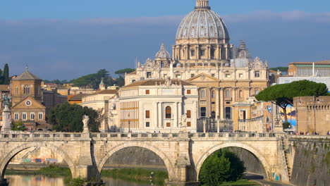 Skyline-Von-Rom-Mit-Der-Basilika-St.-Peter-Im-Vatikan