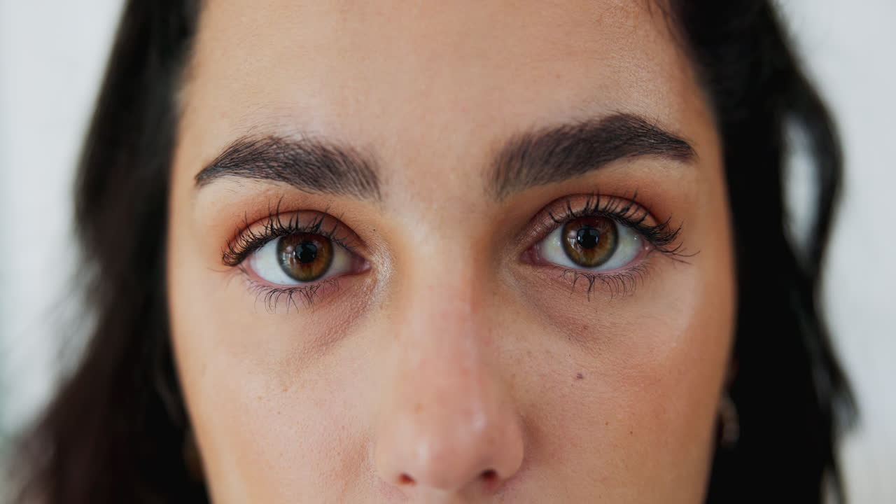 Retrato de primer plano del rostro de una mujer
