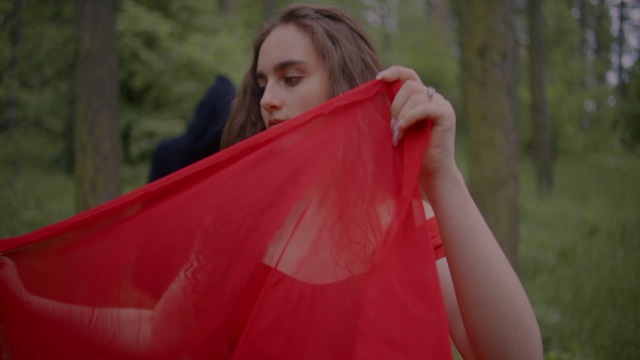 무고한 여자와 숲에서 수확자