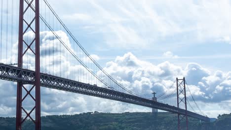 Timelapse-Del-Puente-25-De-Abril-En-Lisboa,-Portugal