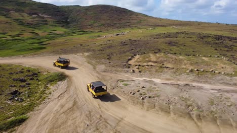 de safari en el parque nacional de arikok en aruba