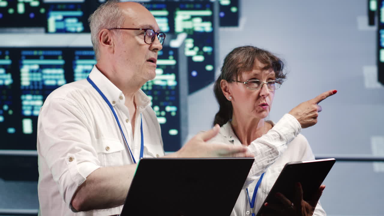 gerentes de comprobación cruzada de las unidades de servidor