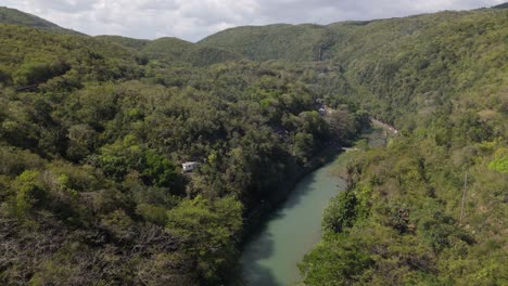mountains surrounding the flat bridge in bog walk jamaica