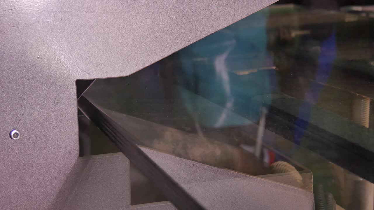 автоматическая машина для обработки стекла