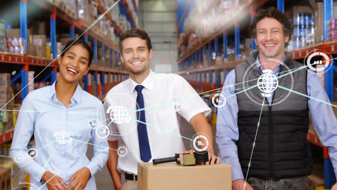 animación de redes de conexiones con iconos sobre personas que trabajan en el almacén