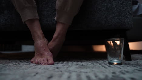 Closeup-of-feet-ol-old-lady-on-the-carpet