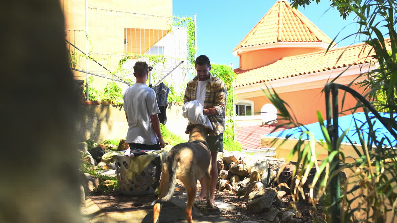 태양은 모든 것을 너무 빨리 말리고 있습니다.