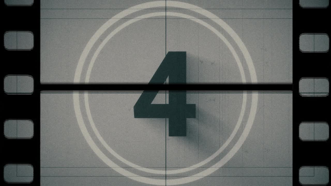 película líder cuenta atrás, vieja película cuenta atrás carrete de película, imitación de una vieja película con ruido y arañazos balck y blanco con rollo de película