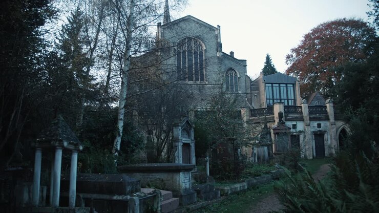l'église du cimetière de highgate à londres, en angleterre