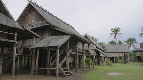 traditional indonesian village homes