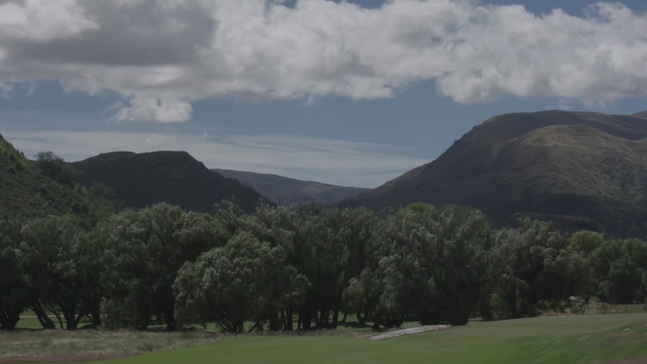 아름다운 풍경. 들판과 산