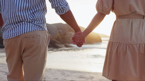 Beach,-holding-hands-or-couple-on-date