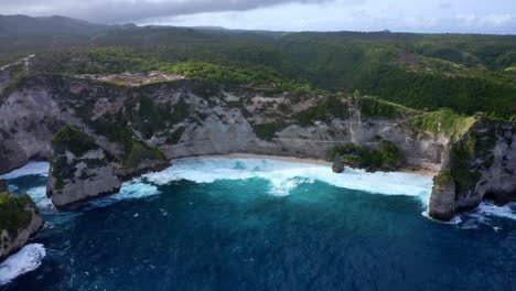 diamond beach on nusa penida island near bali, indonesia