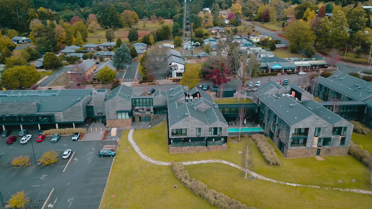 Riprese aeree panoramiche in 4K con drone di Peppers Marysville, un hotel a 4 stelle.