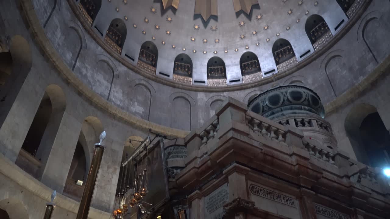 Interno della Chiesa del Santo Sepolcro a Gerusalemme, Israele.