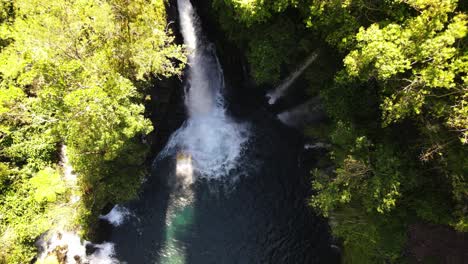 Top-down-drone-footage-of-the-Trou-noir-Langevin-waterfall-at-the-Reunion-island