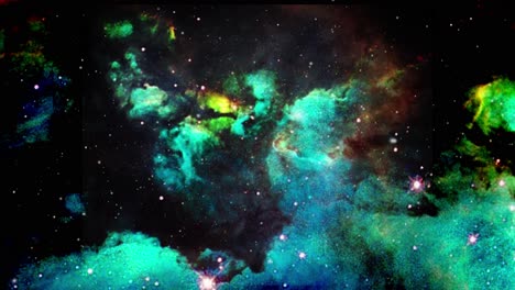 las nubes nebulosas verdes en el universo se están acercando