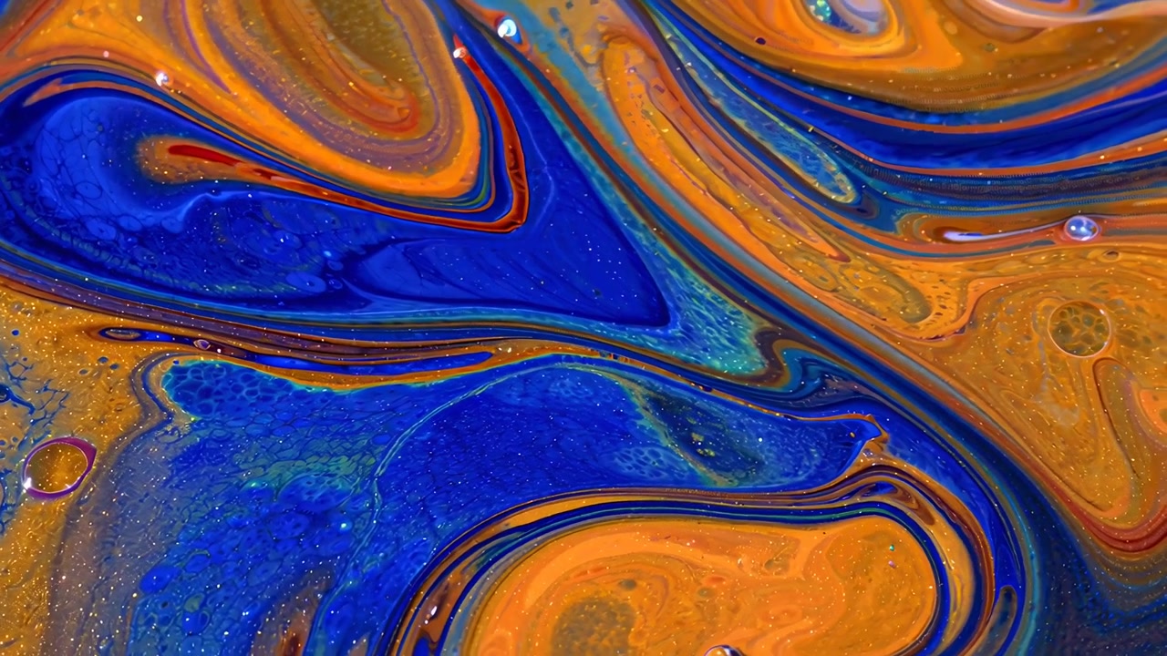 Arte Fluida Abstrata Vibrante Azul e Laranja Girando com Glitter