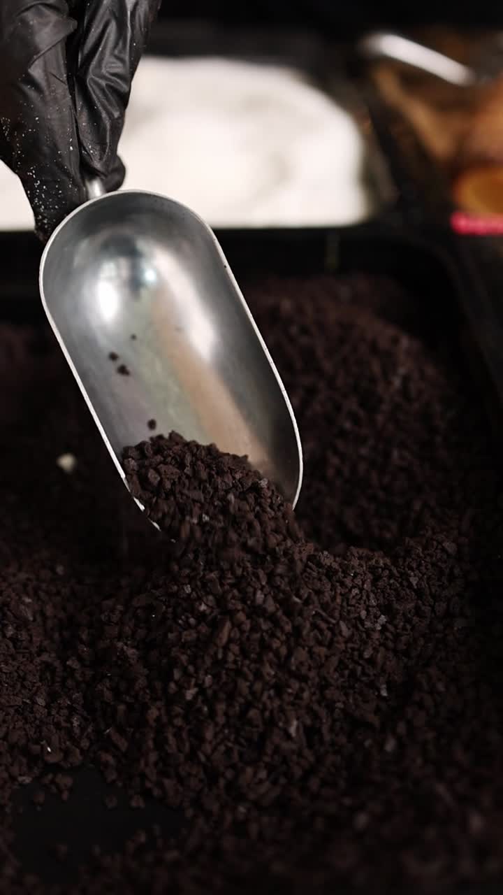 Preparing Cookie Crumb Topping