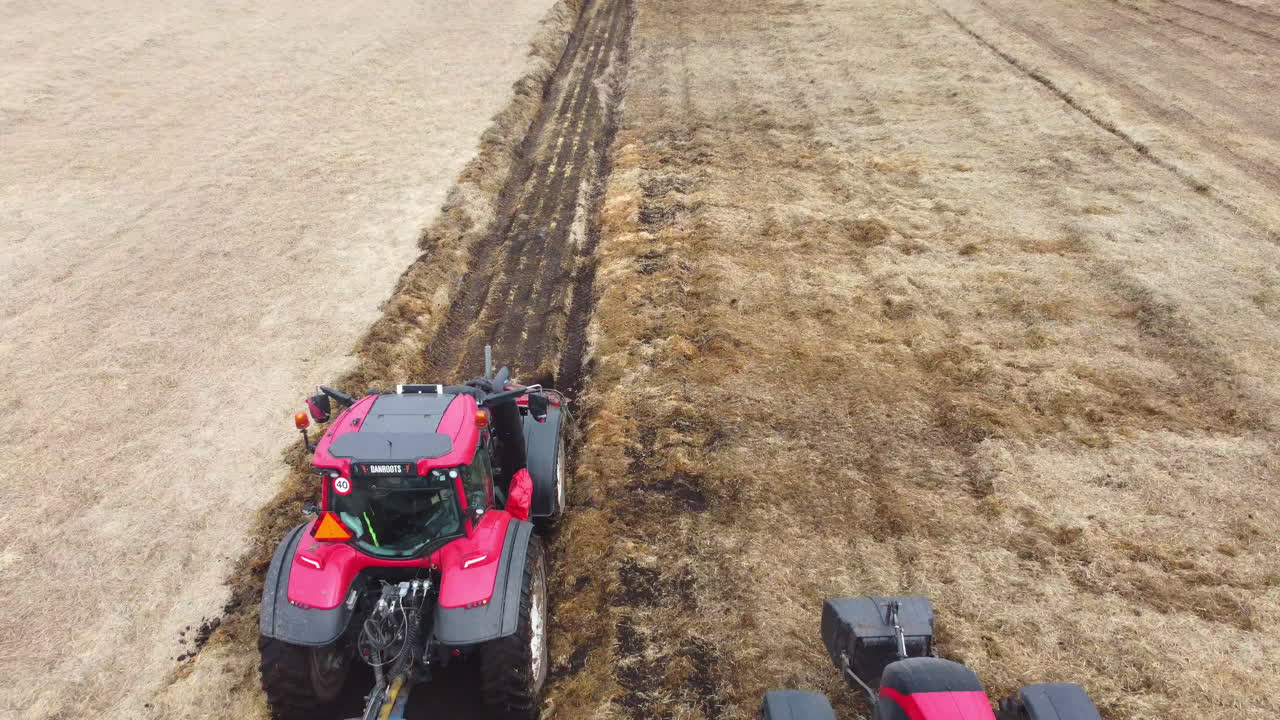 arial: cosecha de zanahorias danesa, tractores