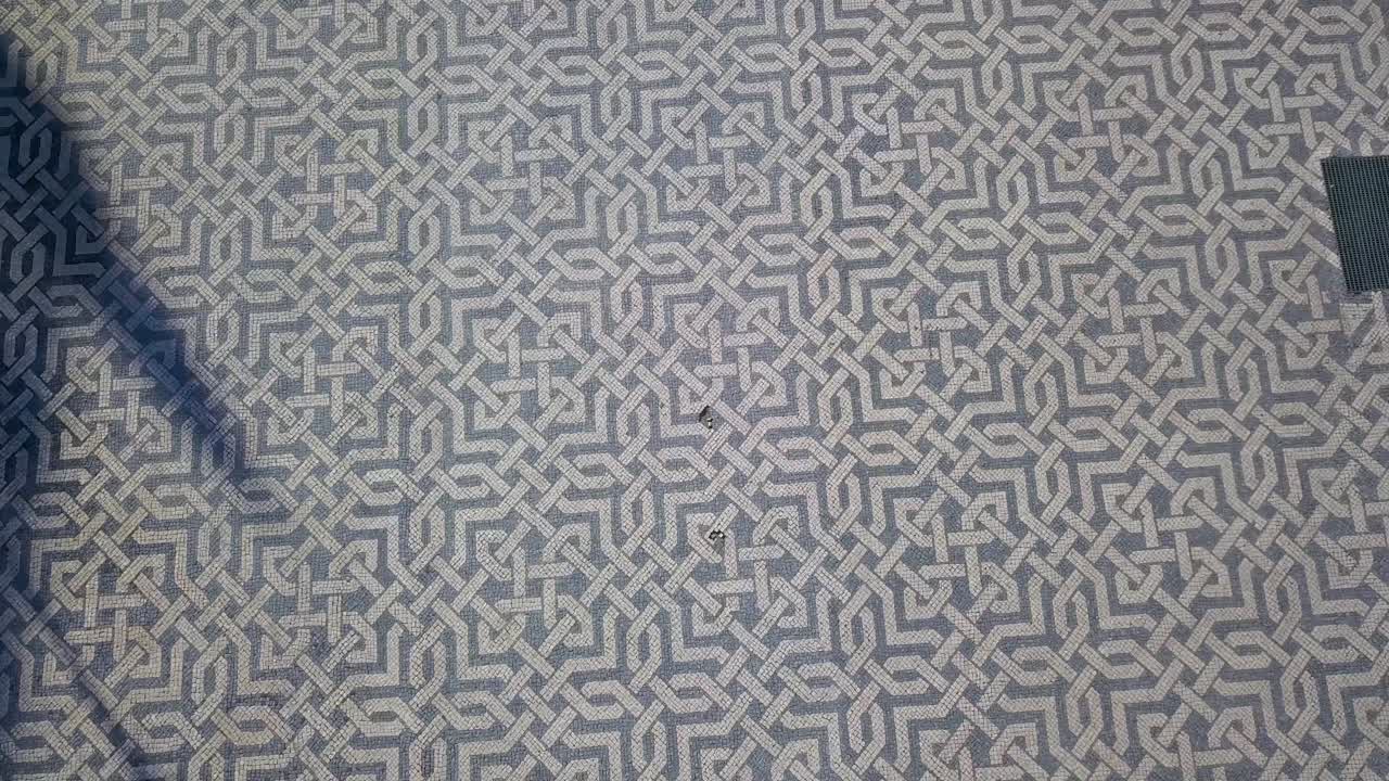 vista superior cerca de la histórica acera de lisboa en portugal