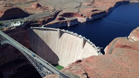 Aerial-Shot-Of-Breathtaking-Glen-Canyon-Dam-On-Lake-Powell,-Infrastructure-In-Arizona