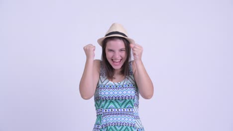 joven y hermosa turista feliz