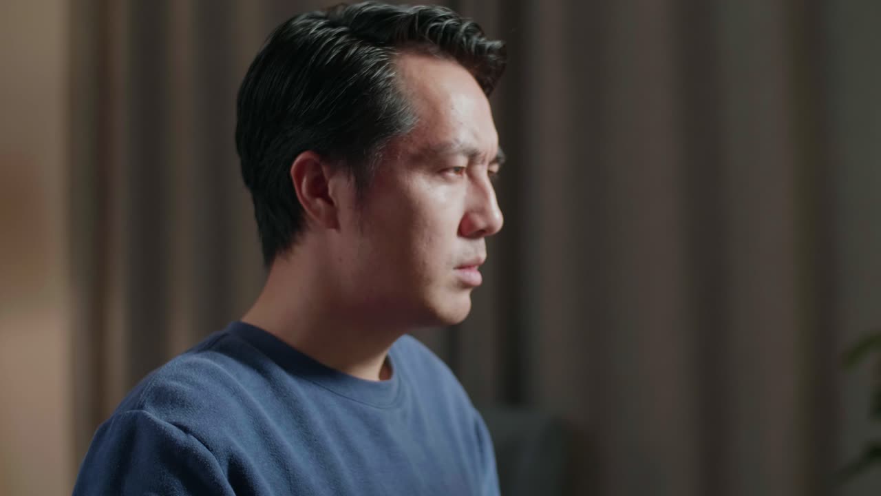 목 통증이 있는 남자