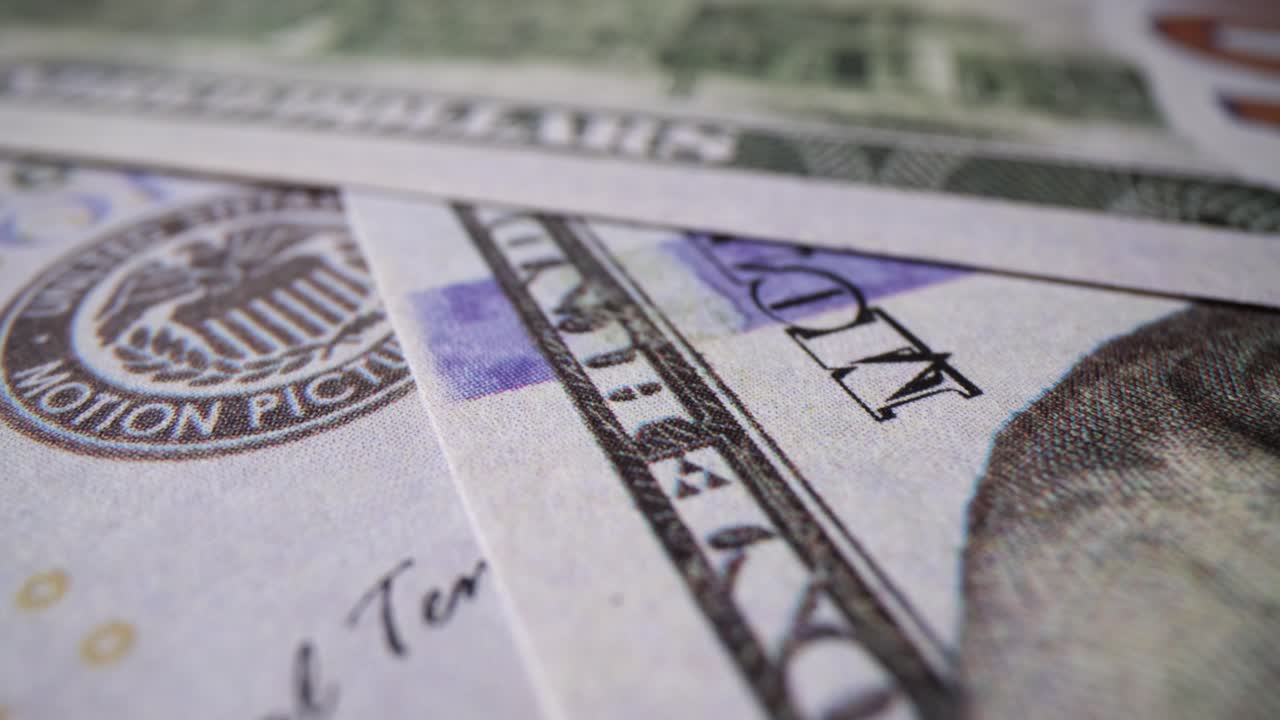 vista de cerca de los billetes de dólar de estados unidos