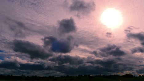 estos dramáticos lapsos de tiempo del cielo con videos de sol son adecuados para proyectos de uso múltiple, inserte su título, mensaje o logotipo