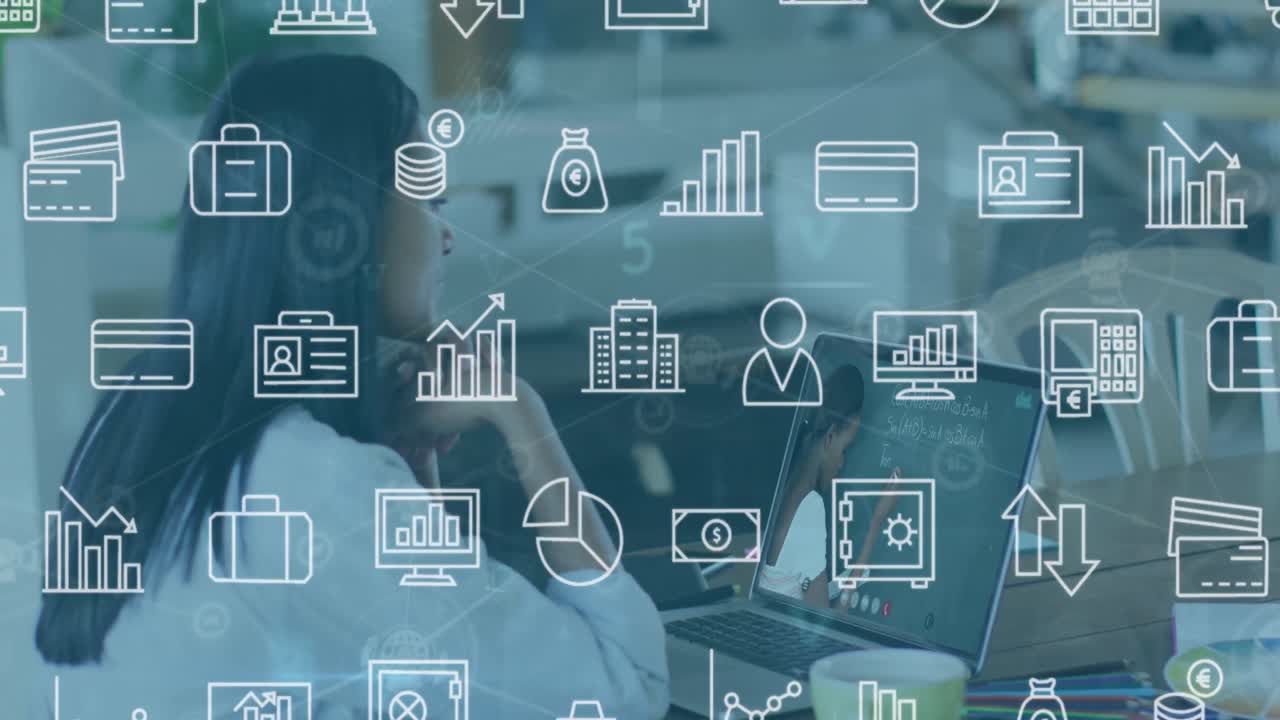 animación de iconos financieros sobre mujer biracial haciendo una videollamada en computadora portátil