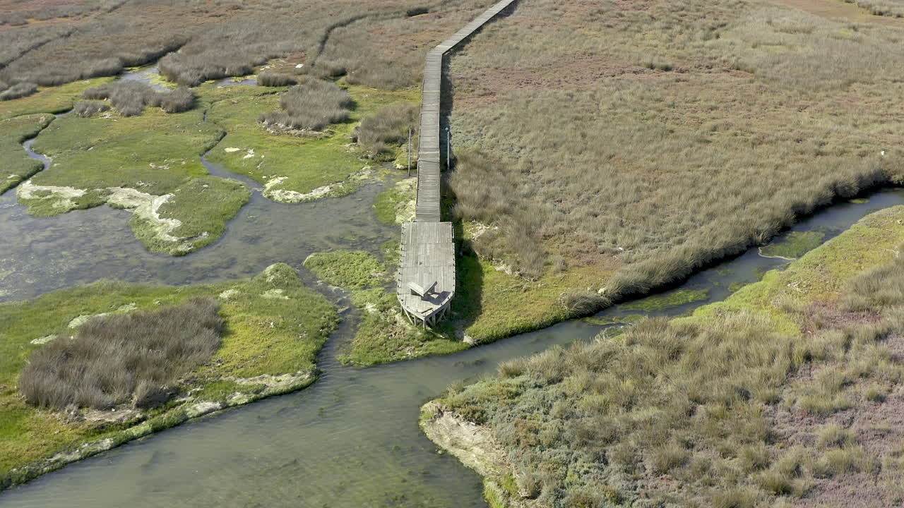 그린을 남겨두고 그리드를 벗어납니다.