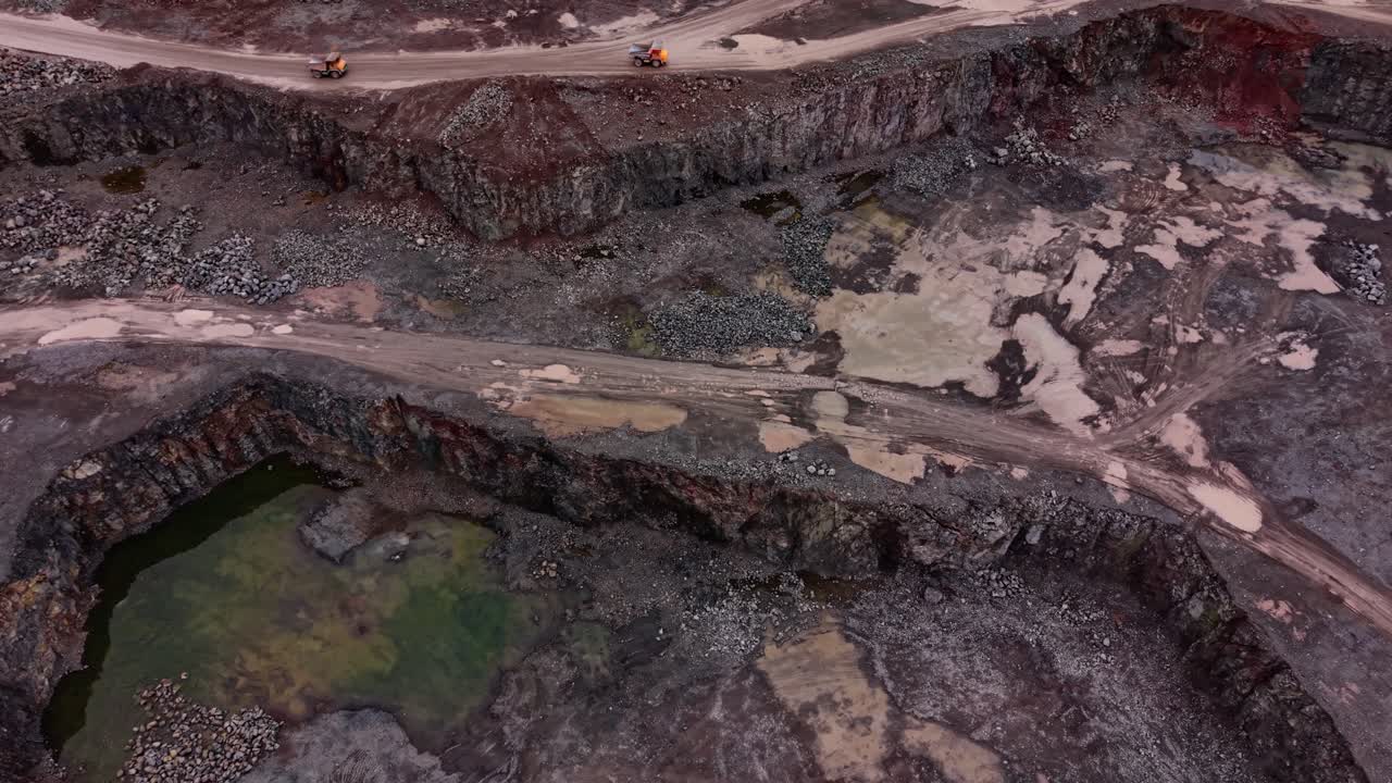 Quarry site with granite extraction and machinery operations