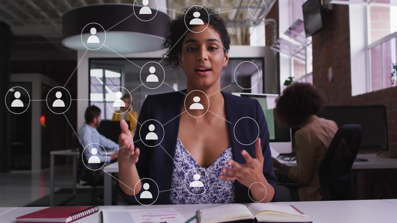 animación de la red de conexiones con iconos sobre diversas personas de negocios en la oficina