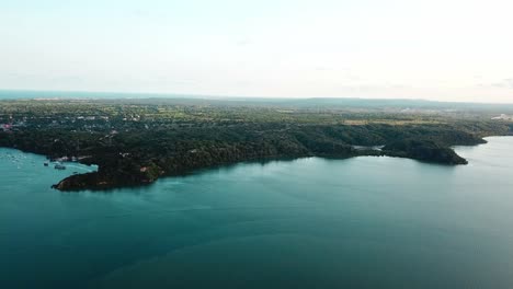 Peaceful-Scenery-Of-Nature-In-Tropical-Coastline-Of-Kilifi-Creek-In-Kenya,-East-Africa